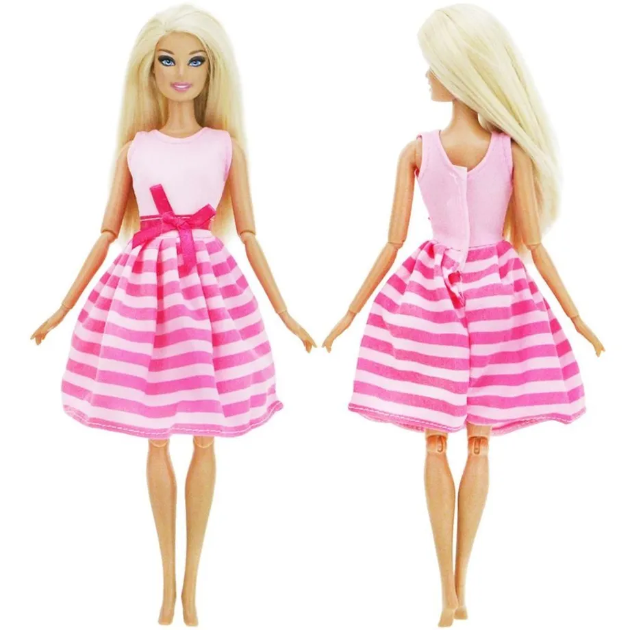 Šatičky a oblečky pro barbie