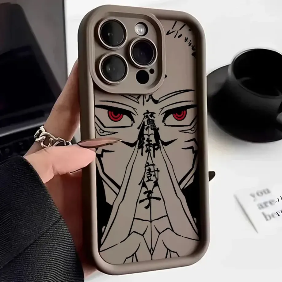 Kryt na telefony iPhone s motivy anime postav z oblíbených manga komiksů