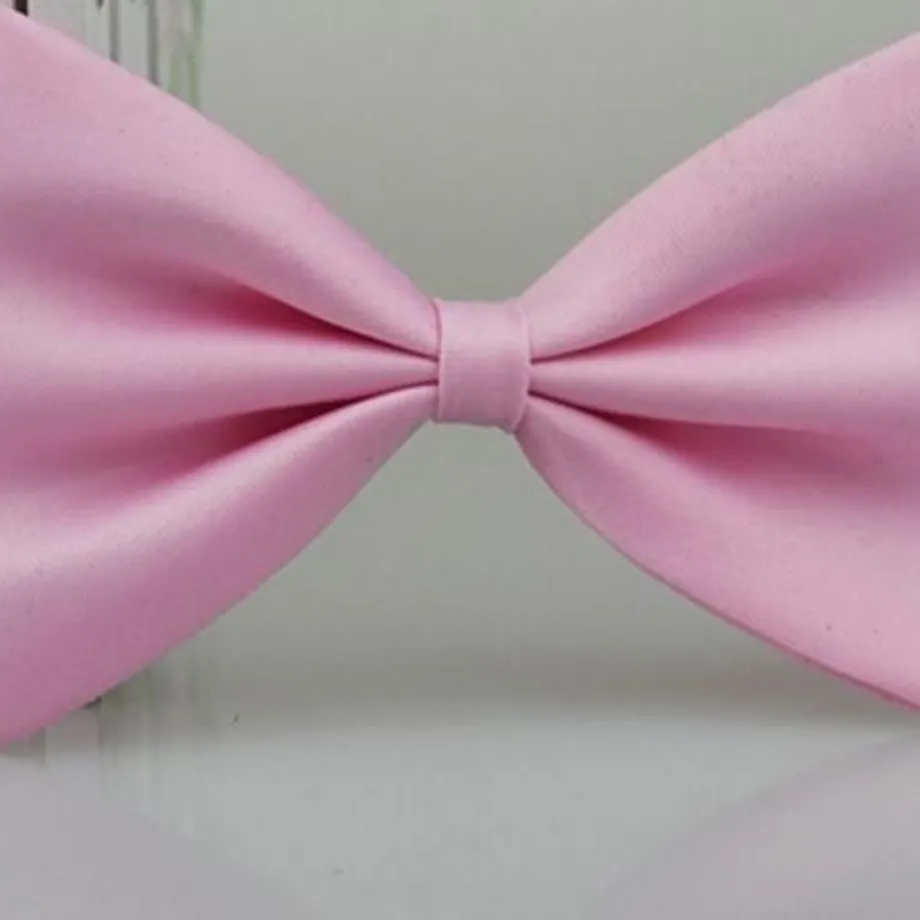 Elegantní nastavitelný motýlek pro psy pink