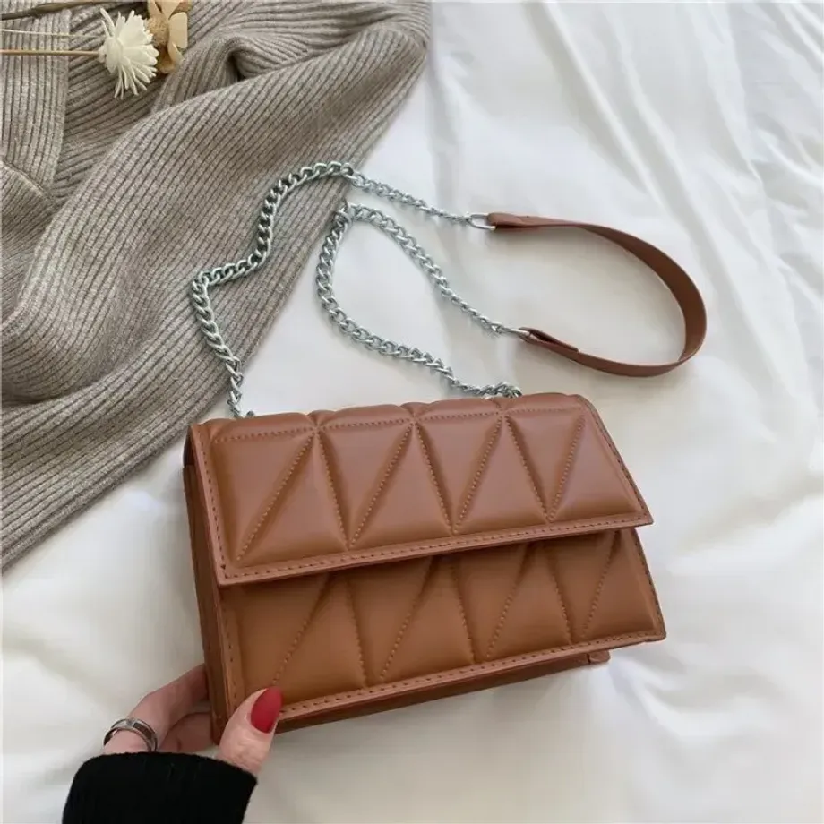 Módní trendy crossbody kabelka s jedním řetězem