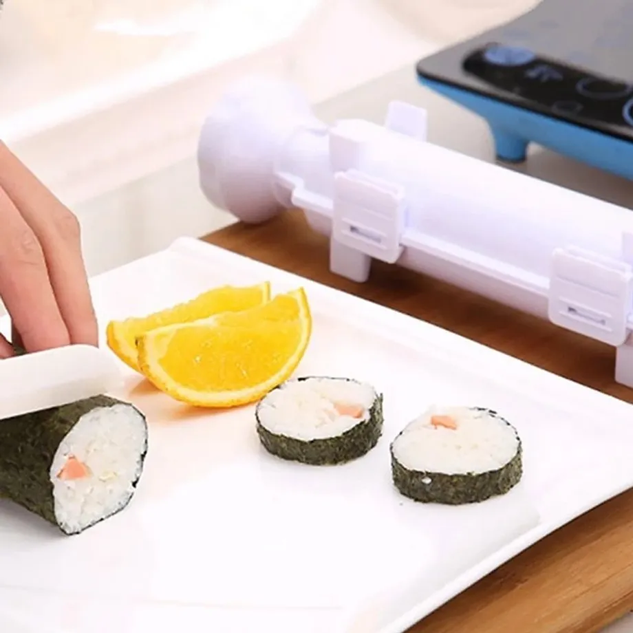 Praktický kuchyňský pomocník na výrobu sushi