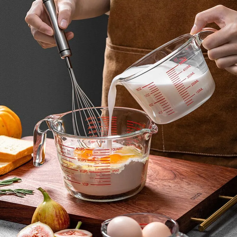 Skleněná odměrka s ryskama a držadlem, 500 ml - odolná proti vysokým teplotám, velká kapacita, ideální na pečení a mikrovlnnou troubu