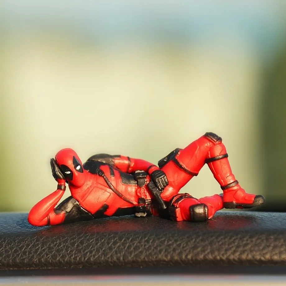 Deadpool minifigurka/postavička Marvel do interiéru auta