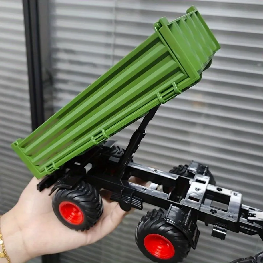 Velký traktor na farmu s přívěsem - realistická sada traktoru na farmu