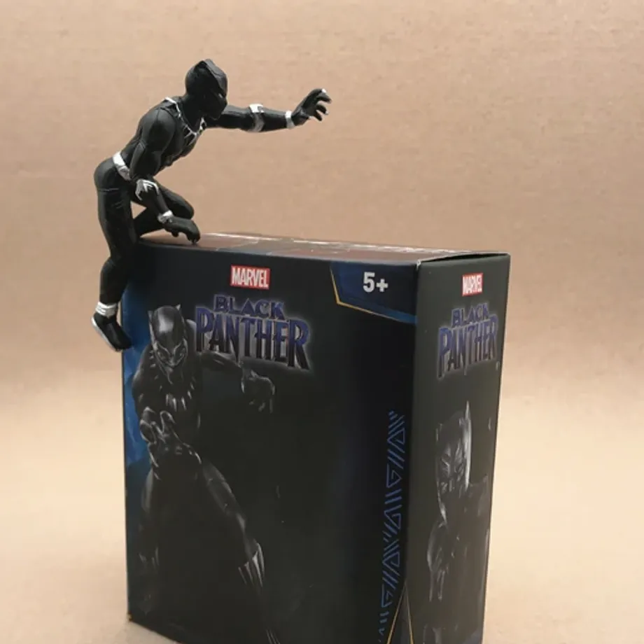 Akční figurky z oblíbených filmů pro děti i dospělé Panther with box