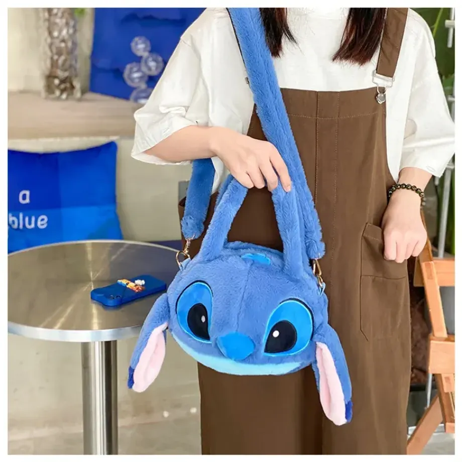 Stylová plyšová kabelka přes rameno ve tvaru hlavy oblíbené pohádkové postavy Stitch