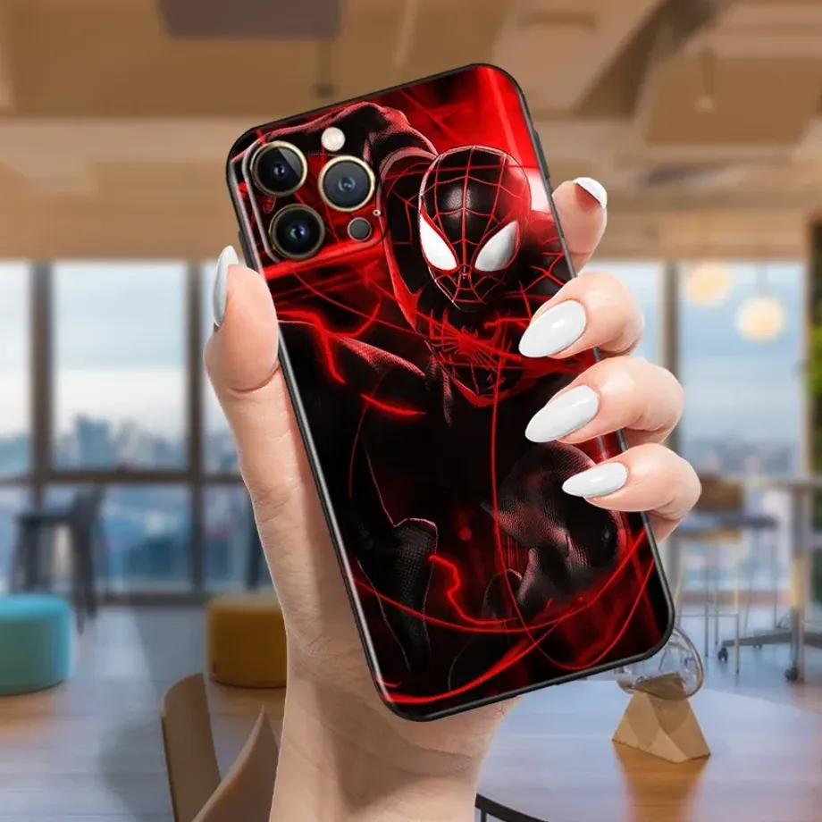 Trendy silikonový kryt s motivy oblíbeného hrdiny Spider-man na telefony iPhone