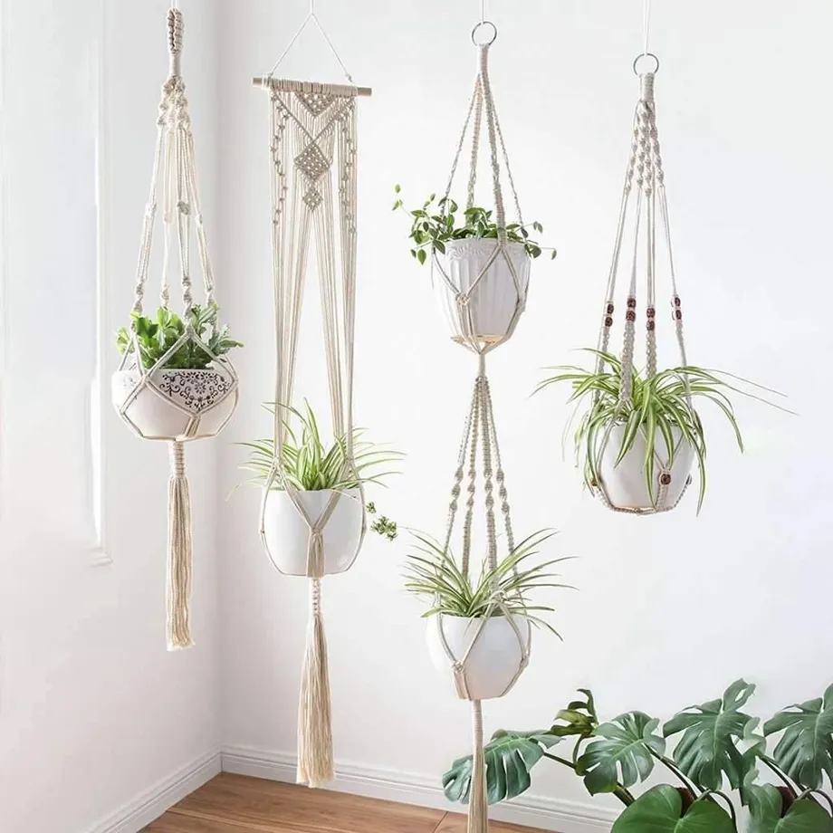 Sada 4dílných ručně vyráběných věšáků na rostliny Boho Macrame