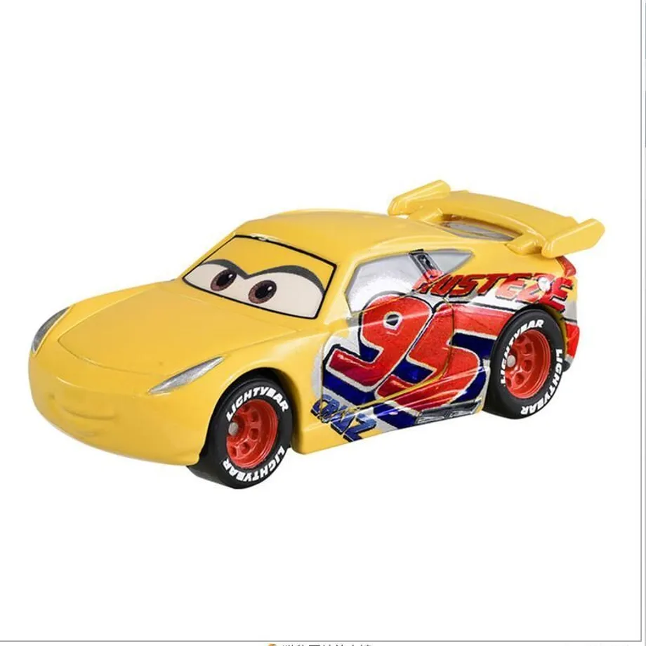 Autíčka s motivem filmu Cars 3