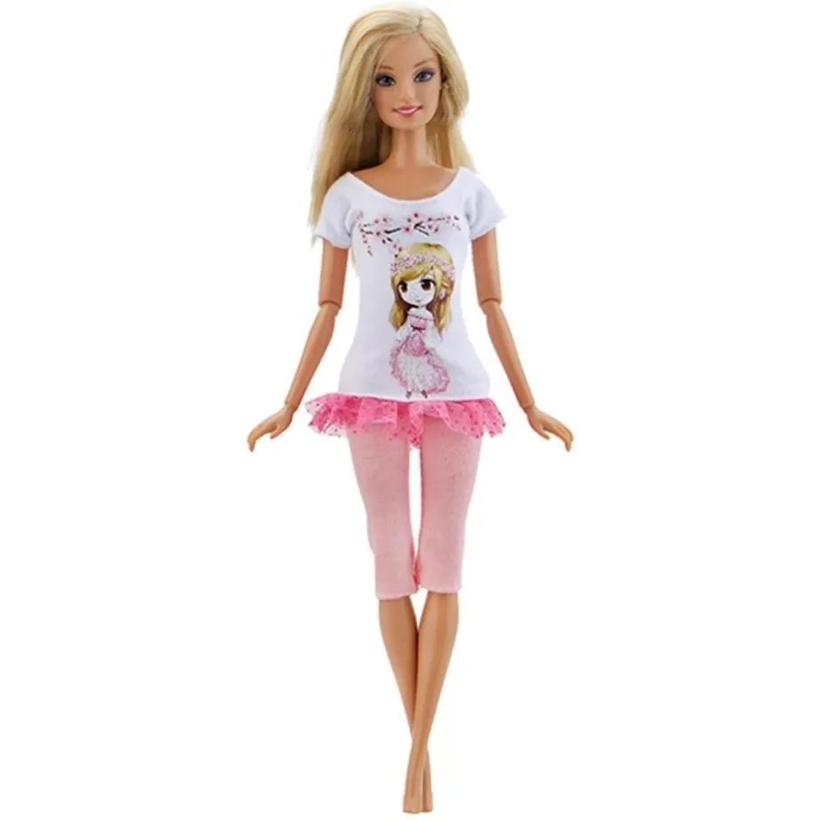 Oblečky a šatičky pro barbie