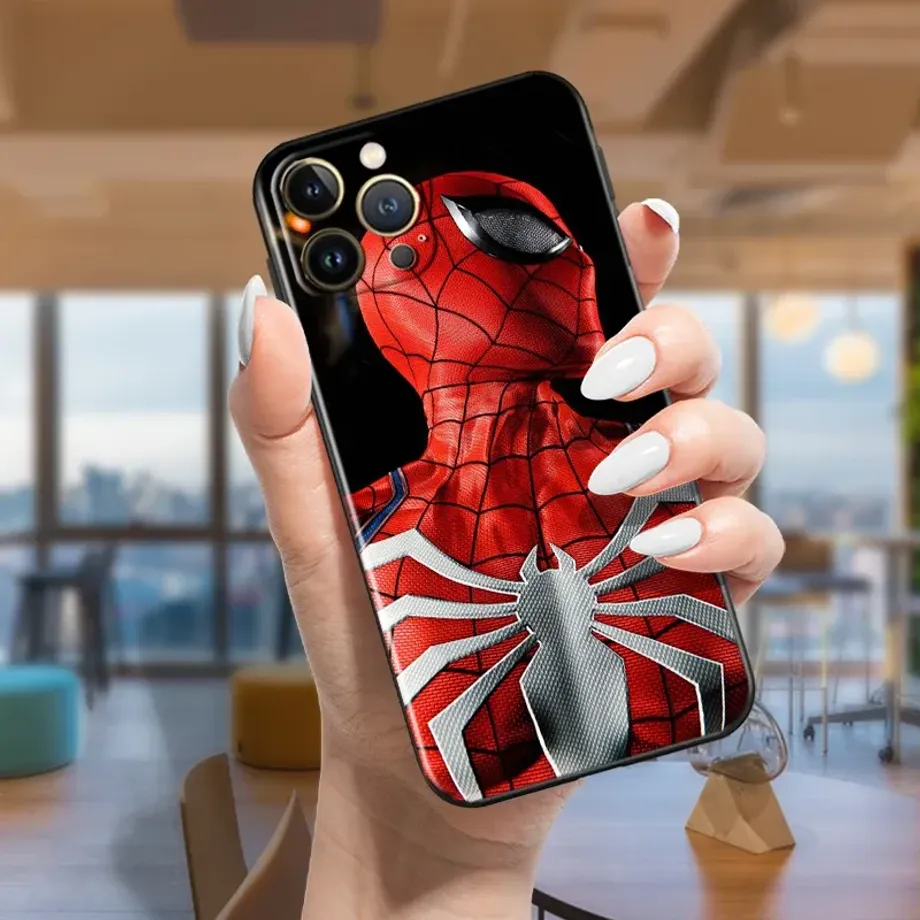 Trendy silikonový kryt s motivy oblíbeného hrdiny Spider-man na telefony iPhone