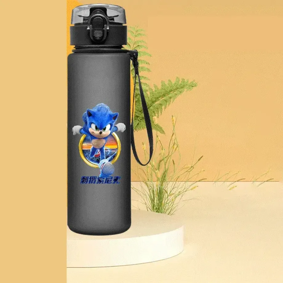 Trendy láhev na vodu s tlakovým uzávěrem v motivech ježka Sonic