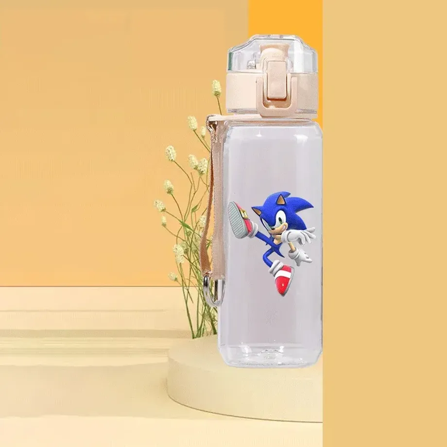 Trendy láhev na vodu s tlakovým uzávěrem v motivech ježka Sonic