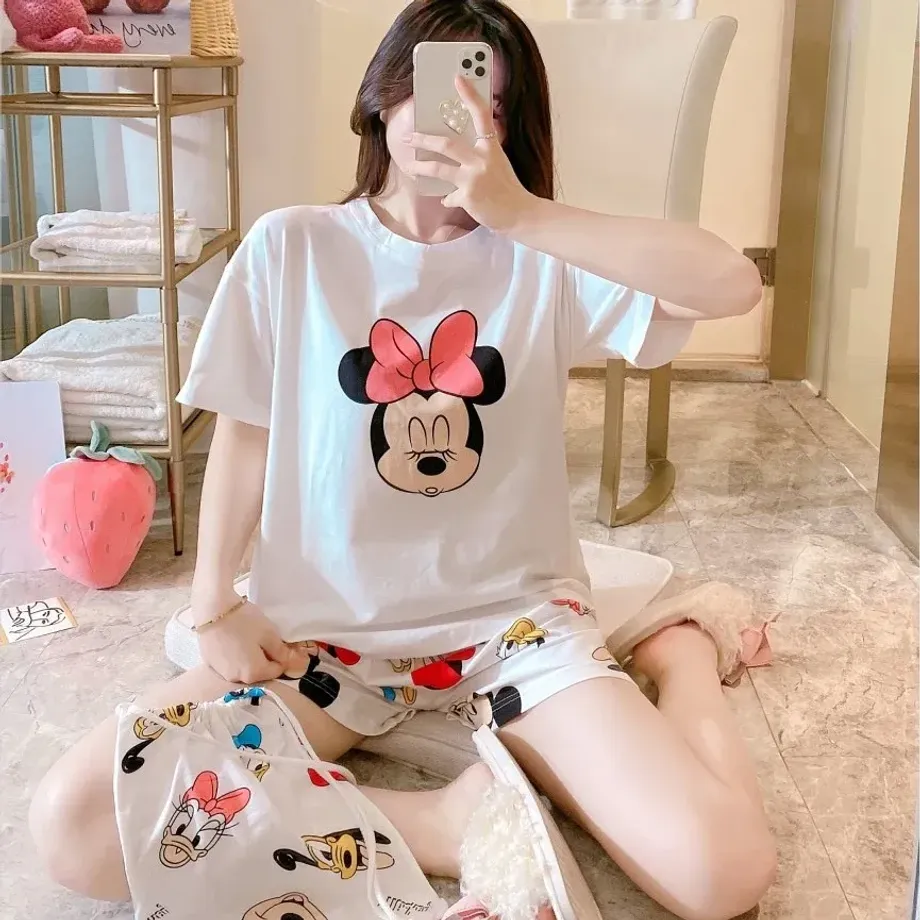 Dámské roztomilé pyžamo s potiskem Minnie Mouse