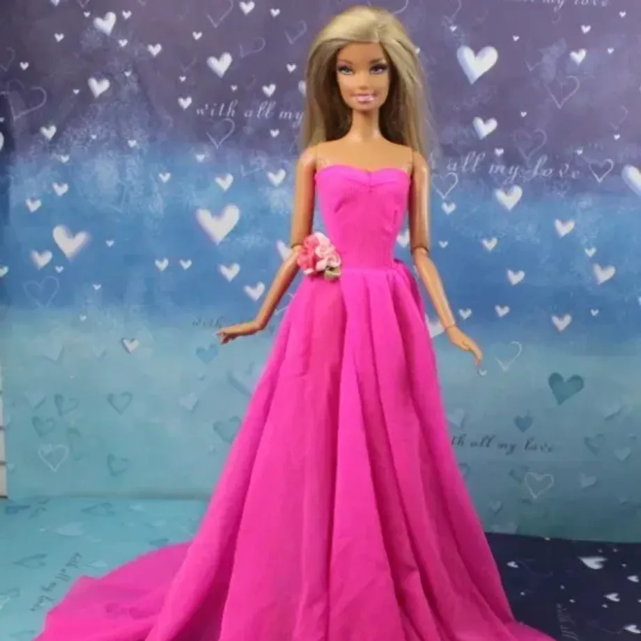 Elegantní královské a princeznovské svatební šaty pro panenky Barbie