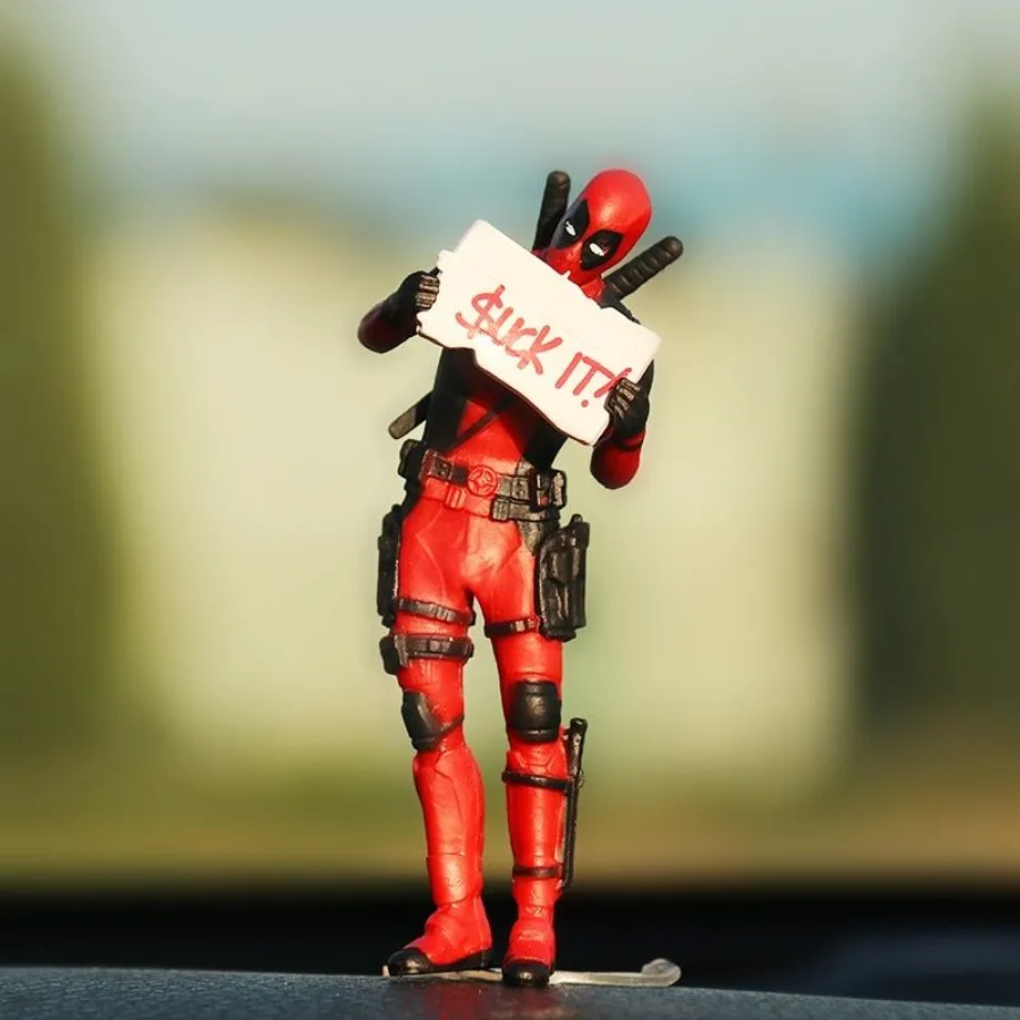 Deadpool minifigurka/postavička Marvel do interiéru auta as picture 2