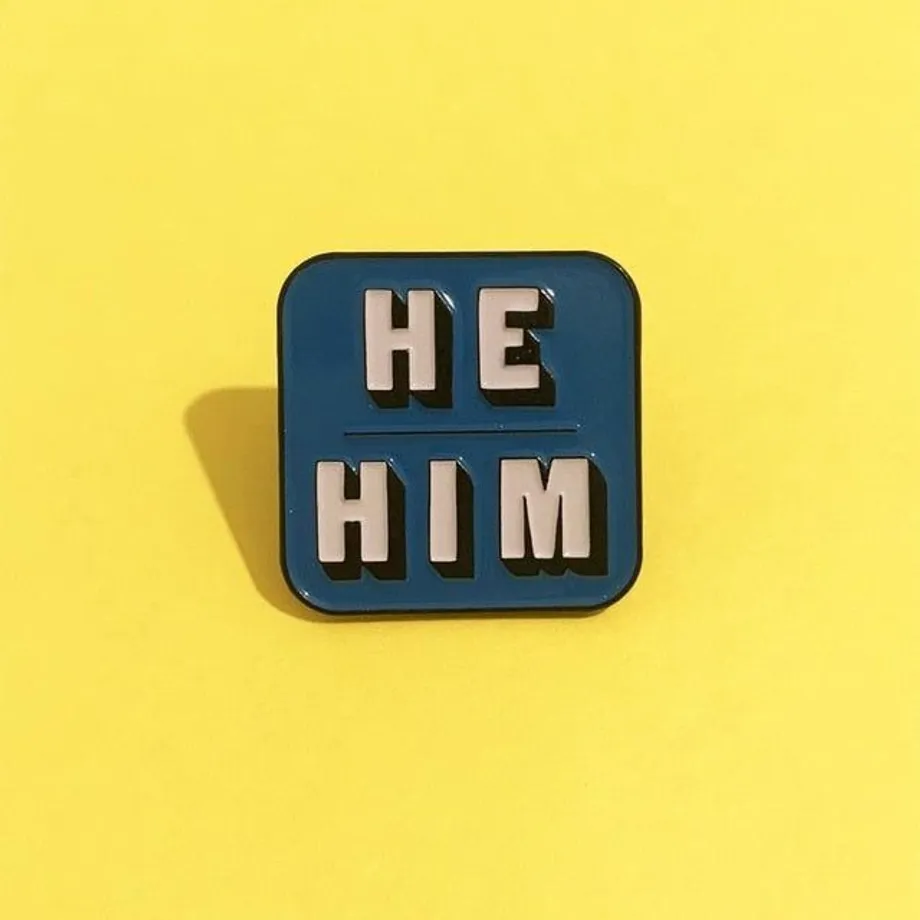 On/Him Pronouns Enamel Pin Odznak špendlíků do klopy - modrá / oranžová