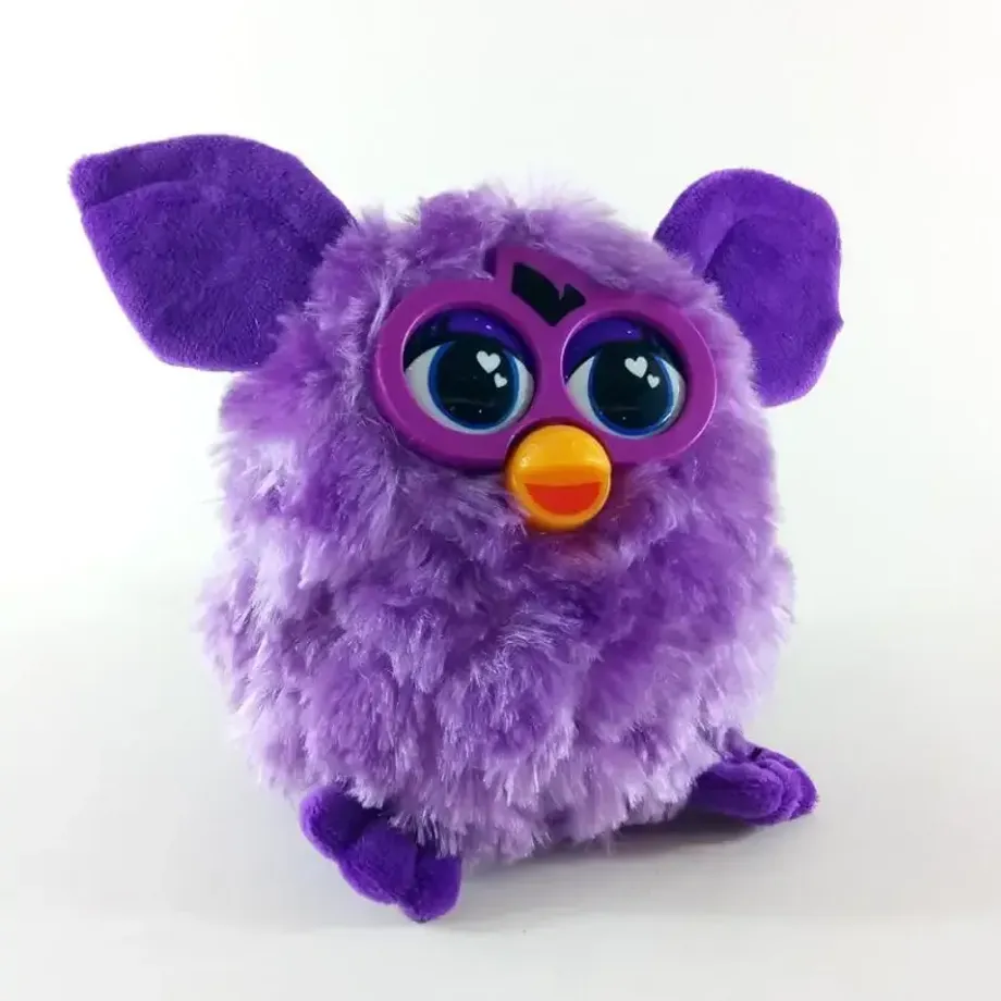 Roztomilý plyšový kamarád Furby opakující vše co řeknete