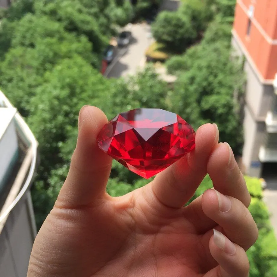 Dekorativní skleněný diamant C478