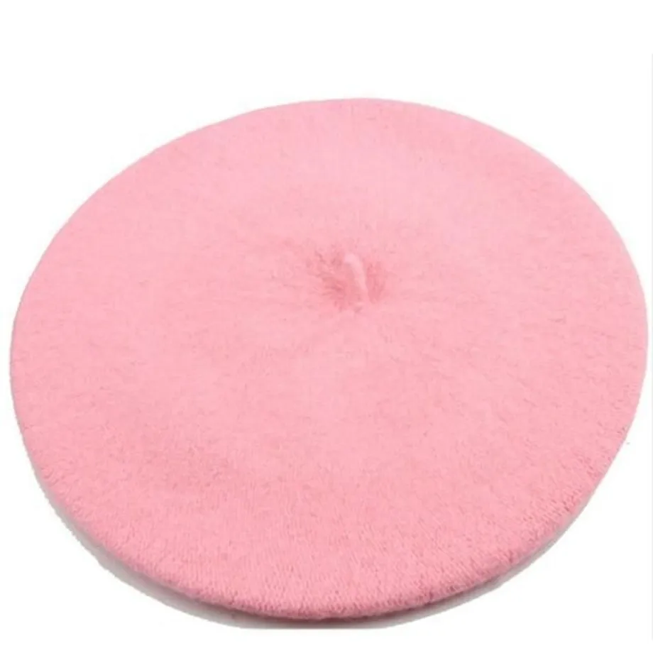 Teplý dámský baret v mnoha barvách pink