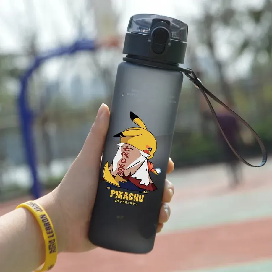 Stylová dětská sportovní láhev na vodu s motivy oblíbených Pokémon