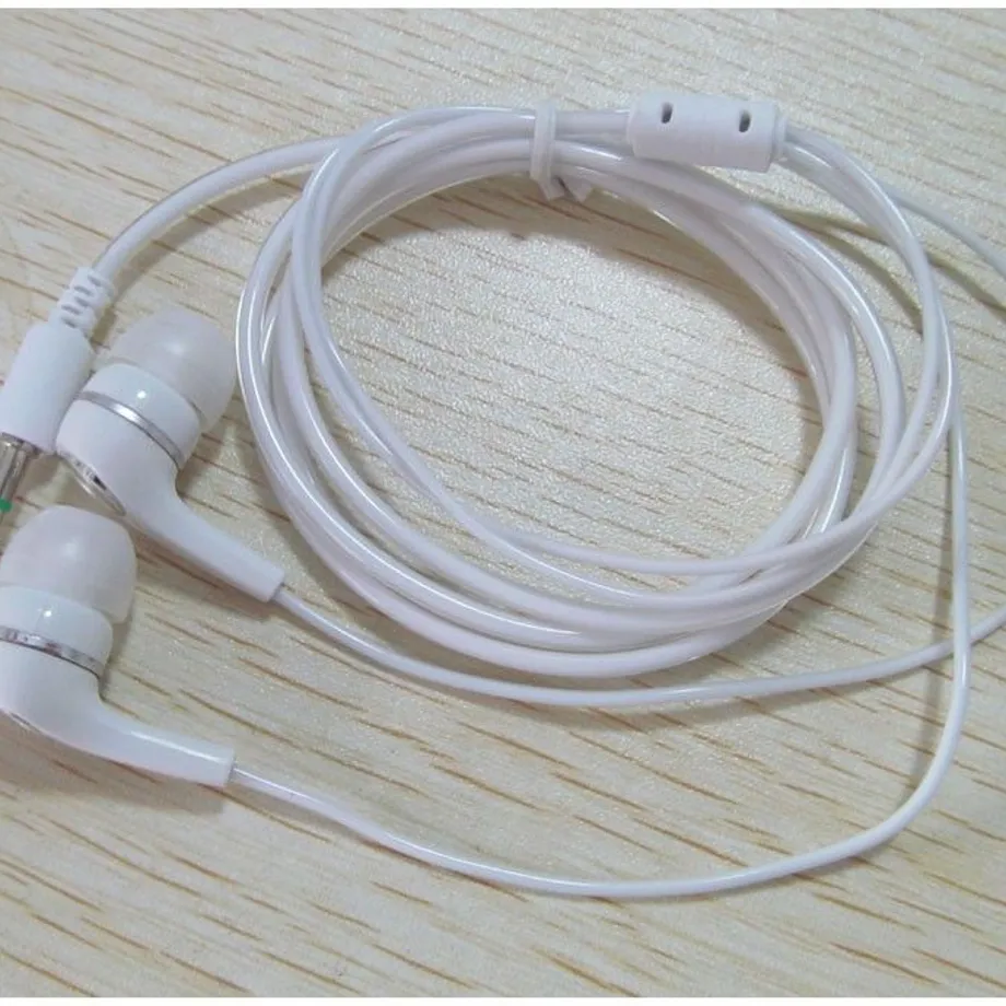 Mp3 přehrávač + sluchátka + USB kabel - 5 barev