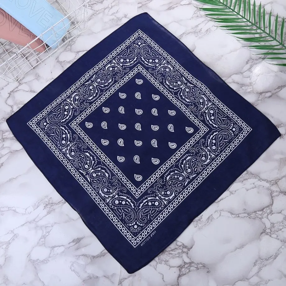 Stylový unisex bavlněný šátek bandana v několika barevných variantách Aristoteles