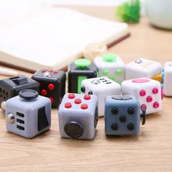 Originální antistresová kostka Fidget Cube