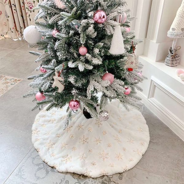 Krásná vánoční sukně s hvězdičkama pod stromeček