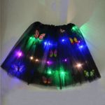Dětská svítící sukně zdobená motýlky