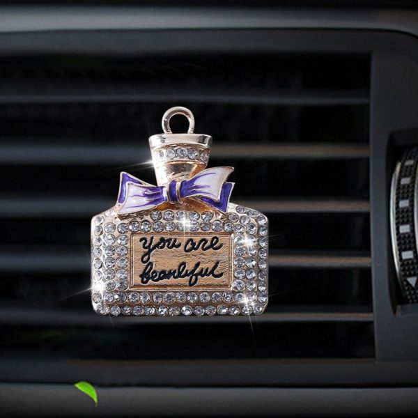 Dekorační parfémová láhev - luxusní vůně do auta