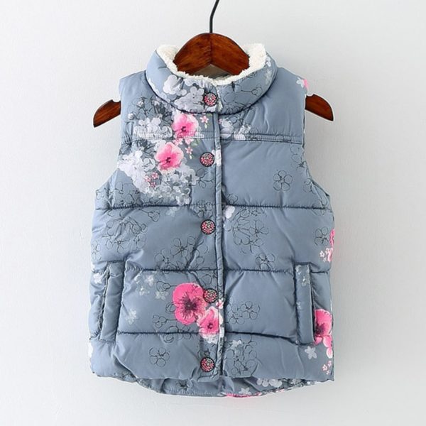 Zimní dětská vesta s květinovým vzorem