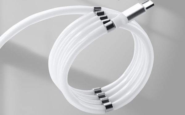 Synchronizační kabel s magnetickým lanem pro rychlé nabíjení
