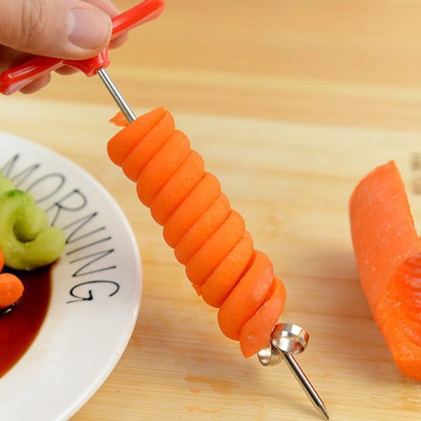 Spirálový nůž na úpravu ovoce a zeleniny