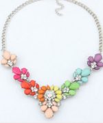 Dámský náhrdelník s barevnými květinami - 5 barev - Vicebarevna