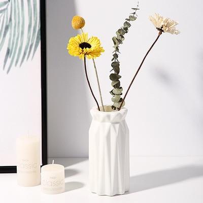 Farebná váza v norském stylu - D-white