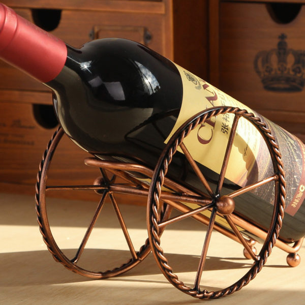 Dekorativní držák na láhev vína